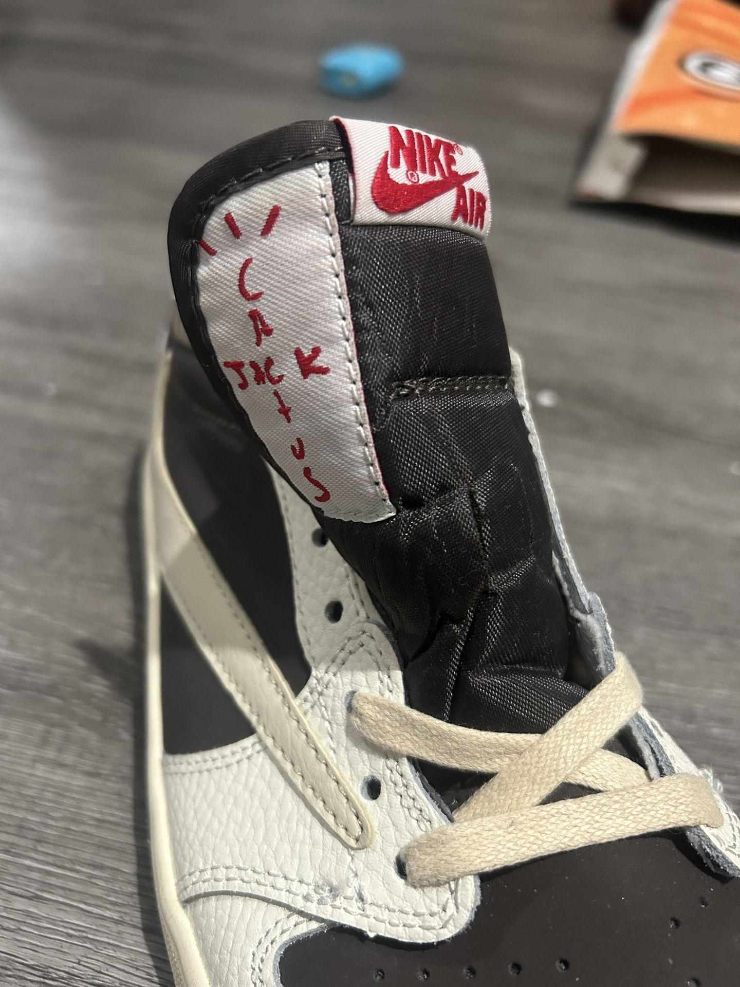 Jordan. 1 Low X Travis Scott Reverse mocha