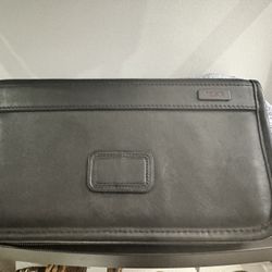 Tumi Round Zipper Long Wallet Organizer Second Bag Travel Pouch Leather Black Me