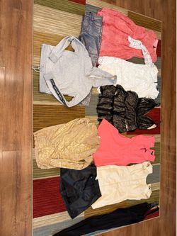 Women’s Xsmall lot clothes Variety OPEN TO OFFERS