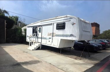 5th wheel trailer toy hauler travel trailer dolly Jayco heartland ridge Coleman forest river vibe keystone warrior cyclone  tow super storage  grand d