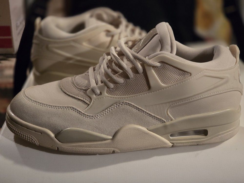 Brand new Jordan 4 Woman's Size 10.5