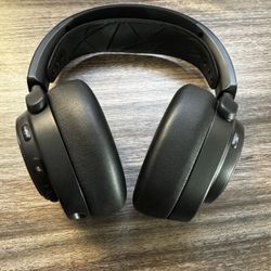 Arctis Nova Pro Wireless Headset