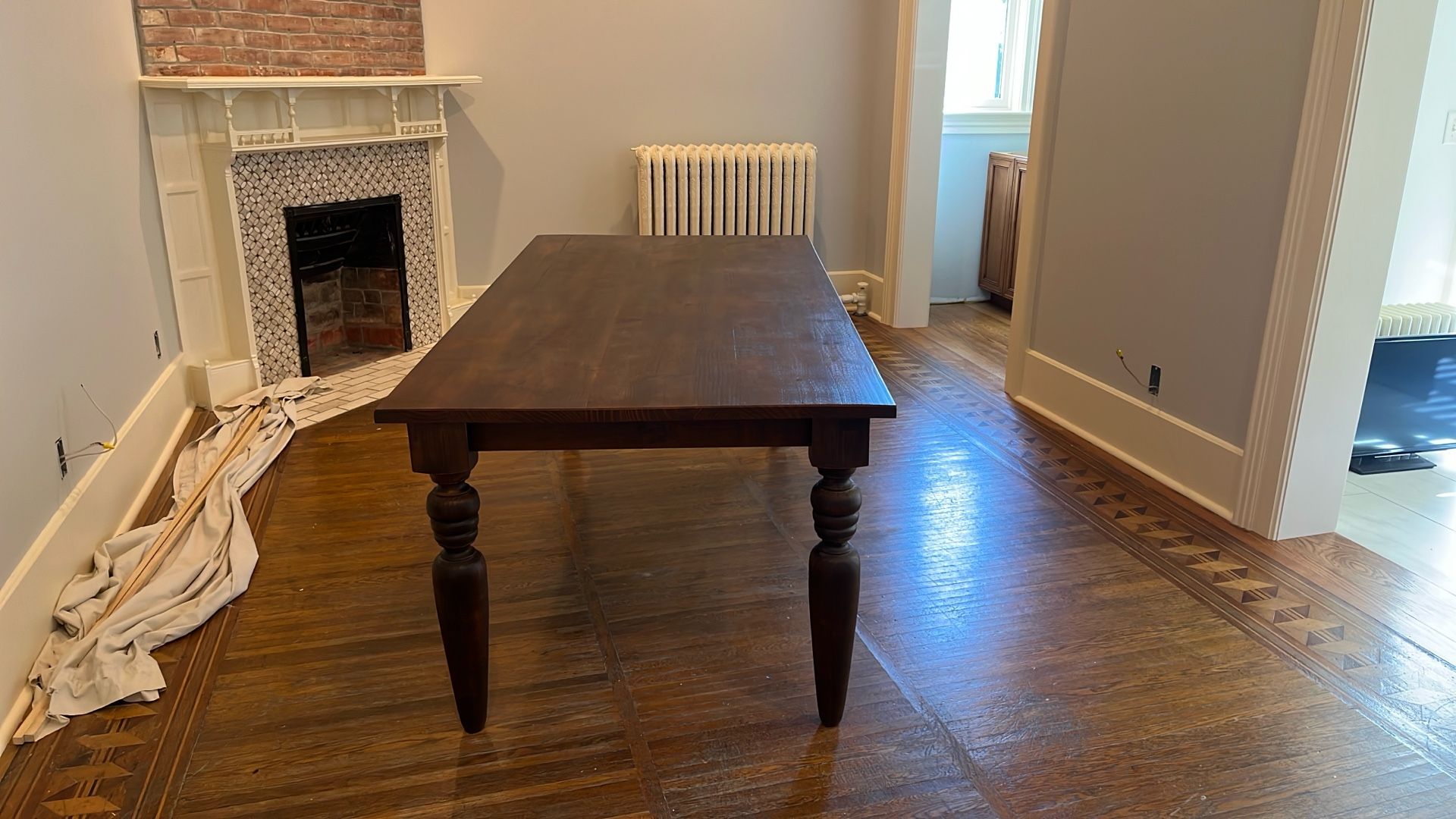 Dining Room/Desk Table 