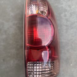 2005 to 2015 Toyota Tacoma Right Rear Taillight 