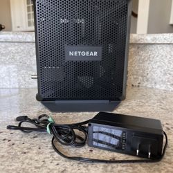 NETGEAR Nighthawk AC1900 WiFi Cable Modem Router