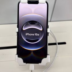 iPhone 16e 