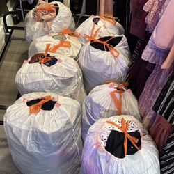 Lot Women’s Clothes ! Mix Sizes! Gorgeous Beautiful Clothing!! All 8 Bags Only For $100