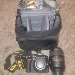 Nikon D5500 w/ Micro lens and tri-pod