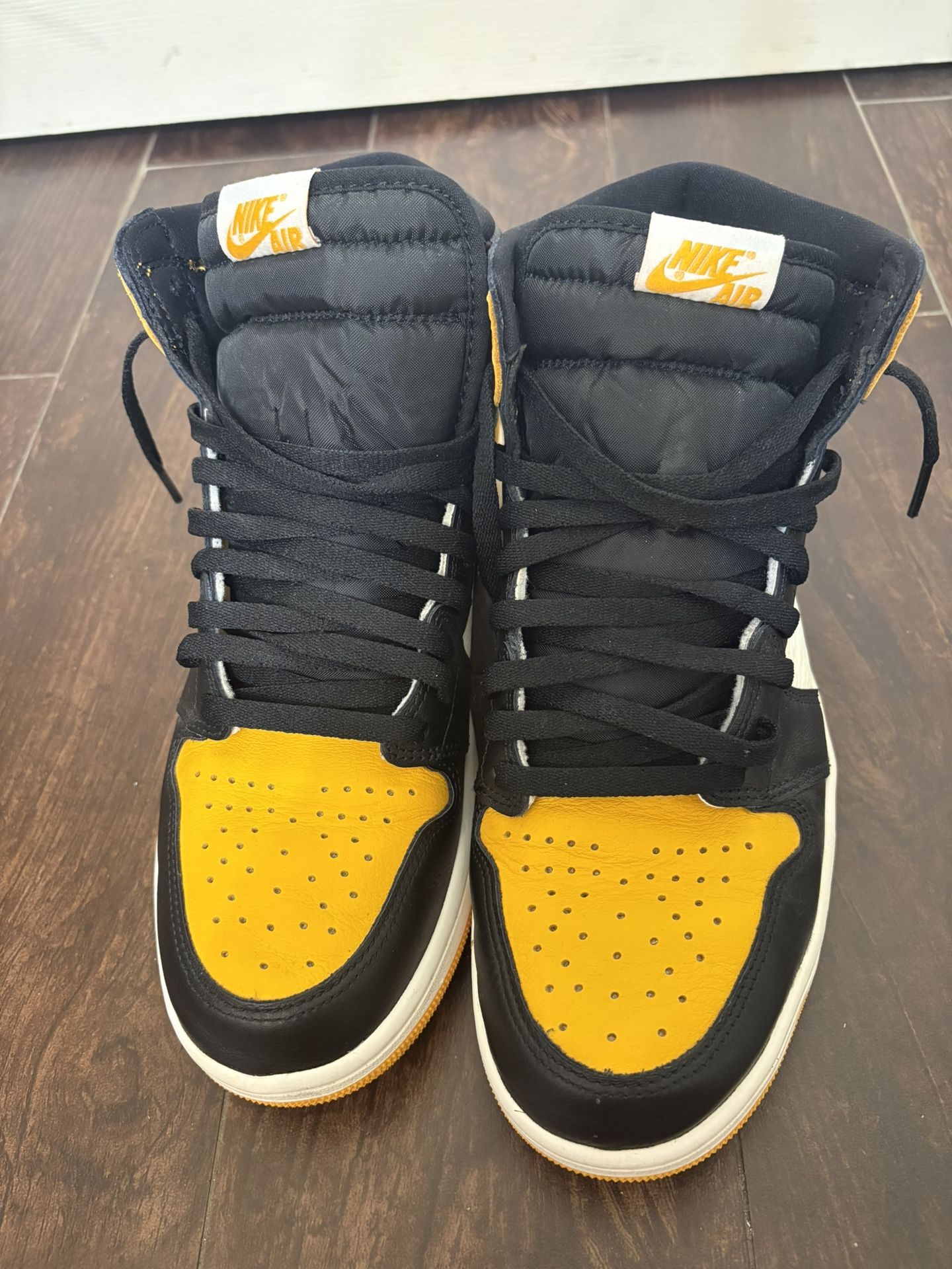 Air Jordan 1 Retro High OG Taxi Size 10 1/2