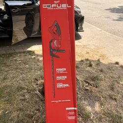 24" Milwaukee Fuel M18 Hedge Trimmers 