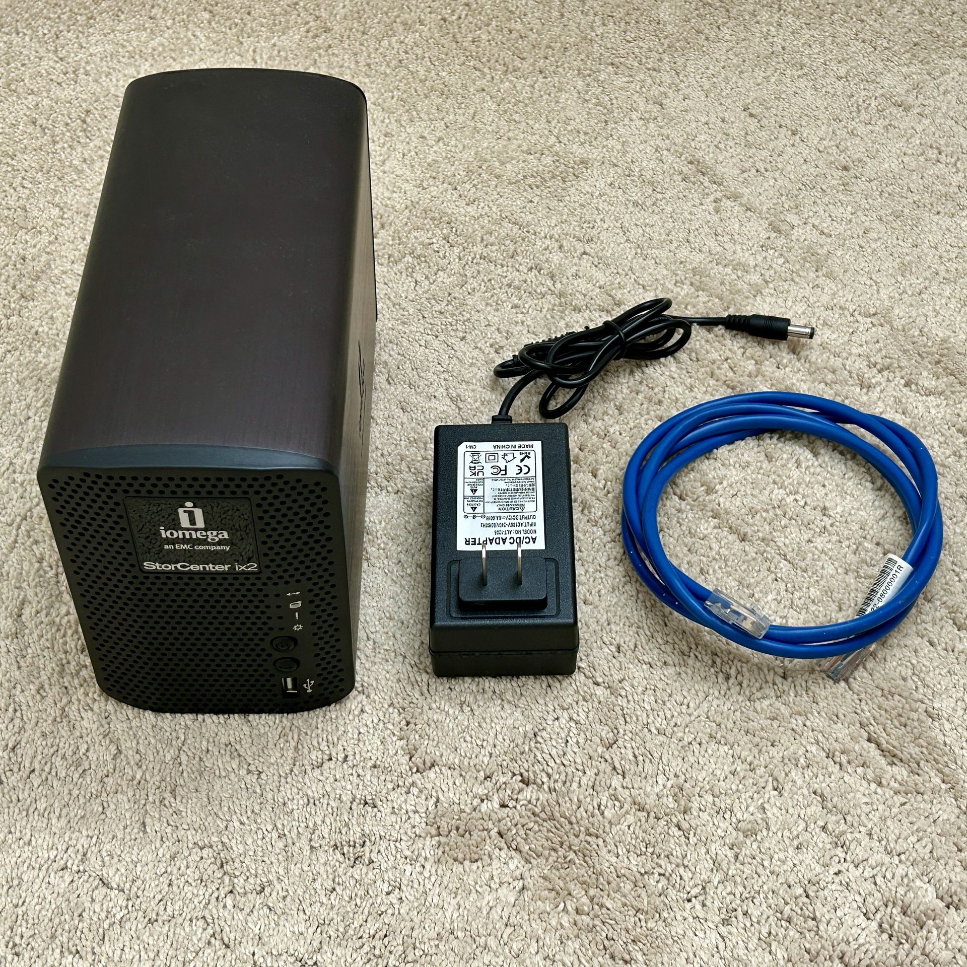 Iomega StorCenter ix2-200 Cloud Network Storage w/2x 2TB HD & Power Adapter and Ethernet Cable