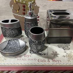 Bathroom Decor And Accessories 