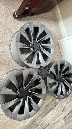 Wheels OEM Tesla model Y 2026