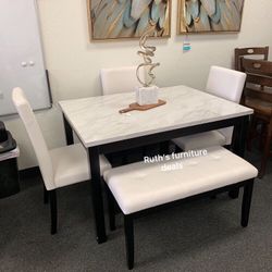 Beautiful! 6-pc Dining Table Set $375 - No Tax