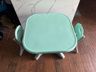Children table and 2 chairs