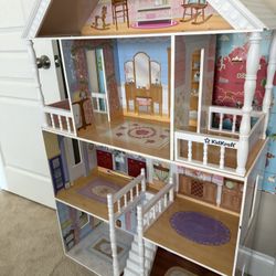 Doll House 