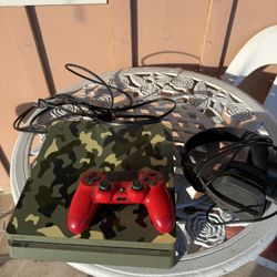 Ps4 With Controller And Headset 