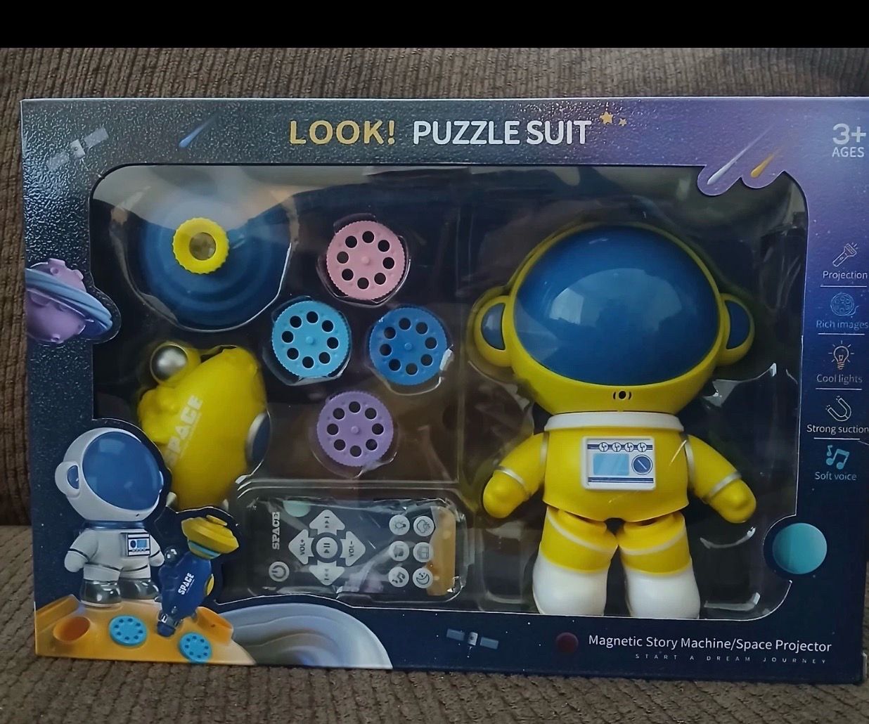 Magnetic Astronaut Space Projector & Story Machine Kids Night Light New In Box