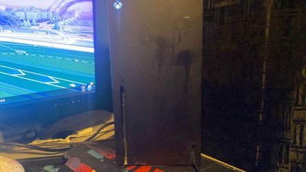 Xbox  x please buy I need the money