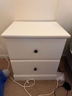 White 2-Drawer Nightstand
