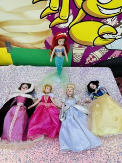 Porcelain Disney Princess $50 all 5 FIRM “51ave and Glendale “