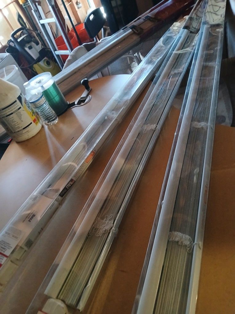 New. In Box Vinyl Binds Long 72l