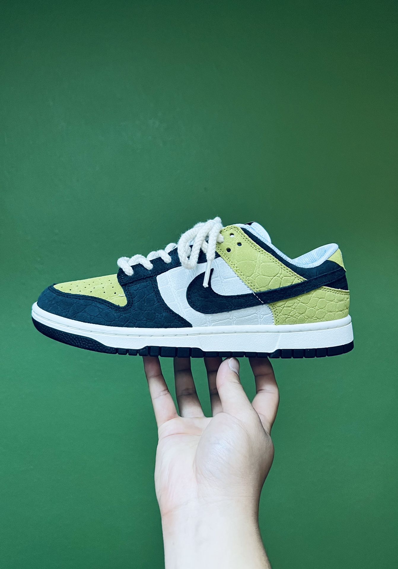 NIKE ID DUNK LOW SIZE 9.5M “Olive Toe”
