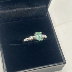 Emerald Diamond Ring 
