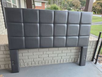 Rooms To Go Grey tufted faux leather Queen headboard