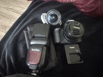 Camera t7 Used. Can buy items separately or together!