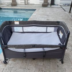 adovel portable play yard