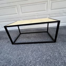 Coffee table /patio brand new in box W39.5  D21.75 H18”