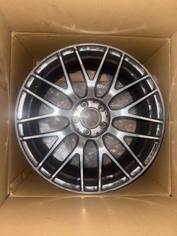 19 OEM AMG C63s stock Wheel