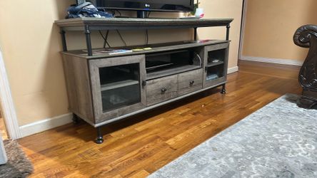 Tv stand