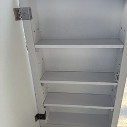 Medicine cabinet w/ Mirror