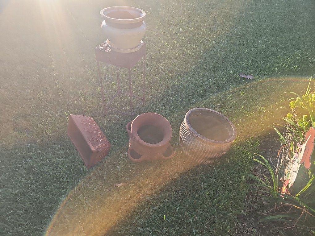 4 Pots For Plants Plus Iron Shelf