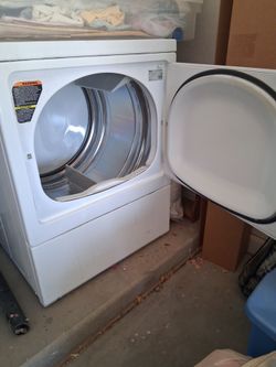 Amana Front-load Electric Clothes Dryer