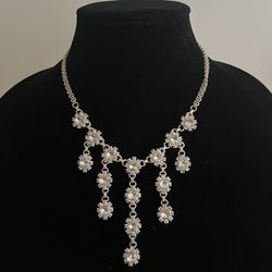 Beautiful Necklace for Prom, Wedding Or Quinceniera
