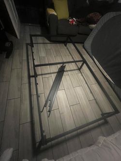 Twin frame  complete 10$