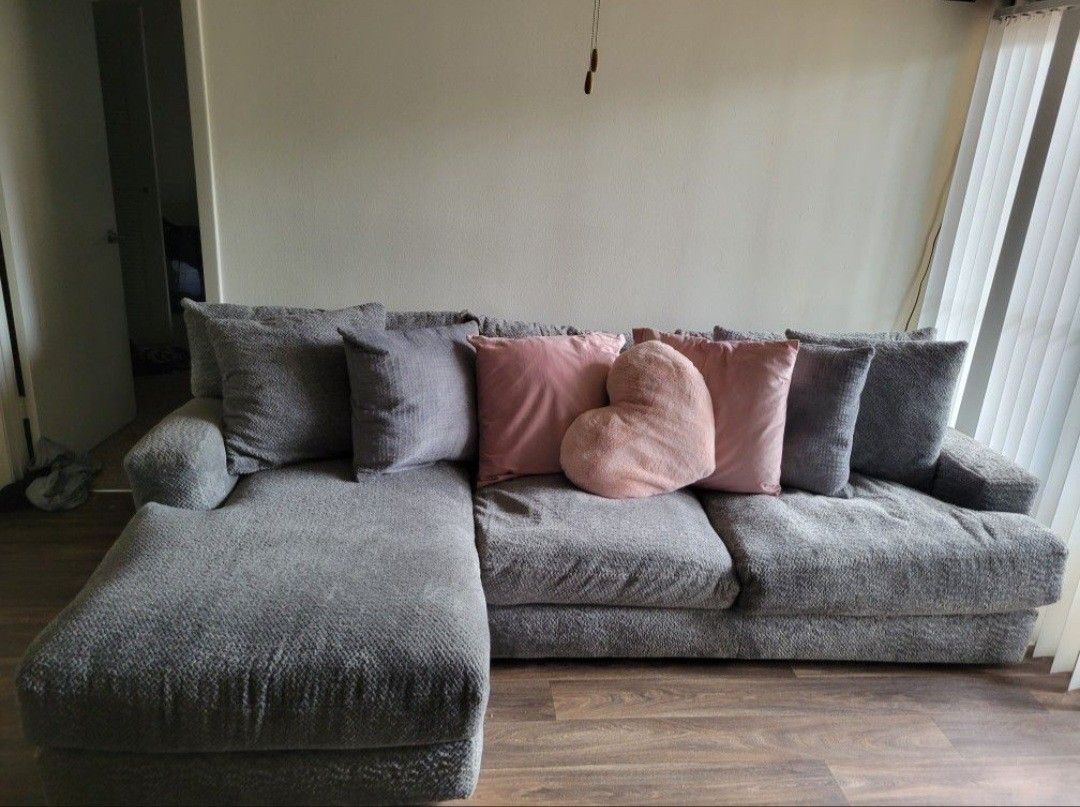 Sofa With Chaise