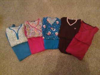 Women's scrubs
