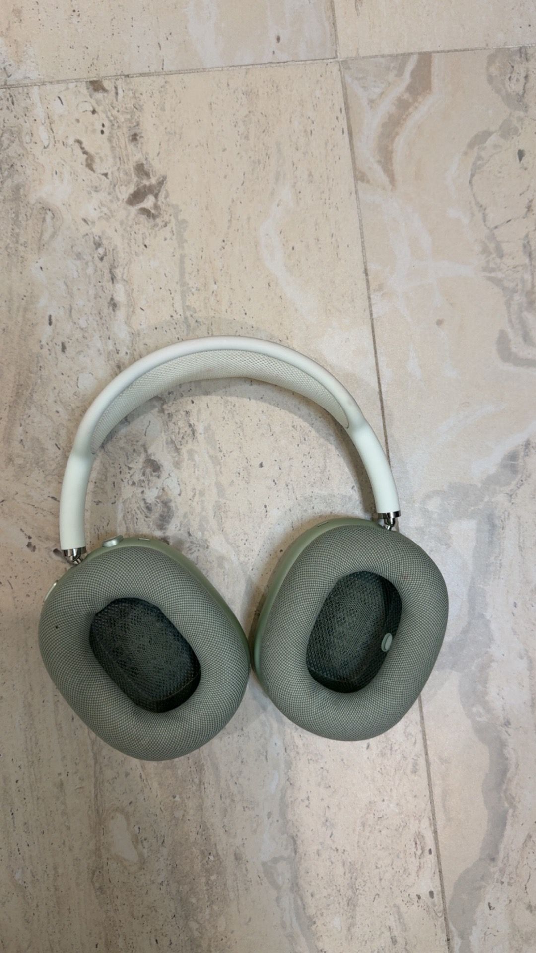 Airpods max
