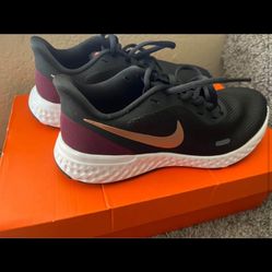 Nike Revolution Running Shoes 