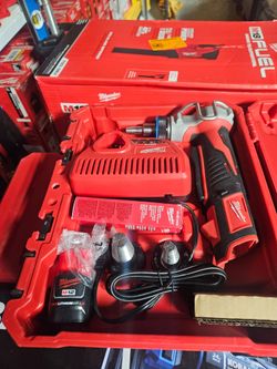 MILWUAKEE M12 EXPANSION TOOL KIT NEW