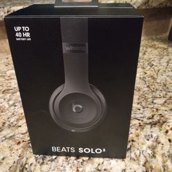 Beats Solo 3- Open Box New  