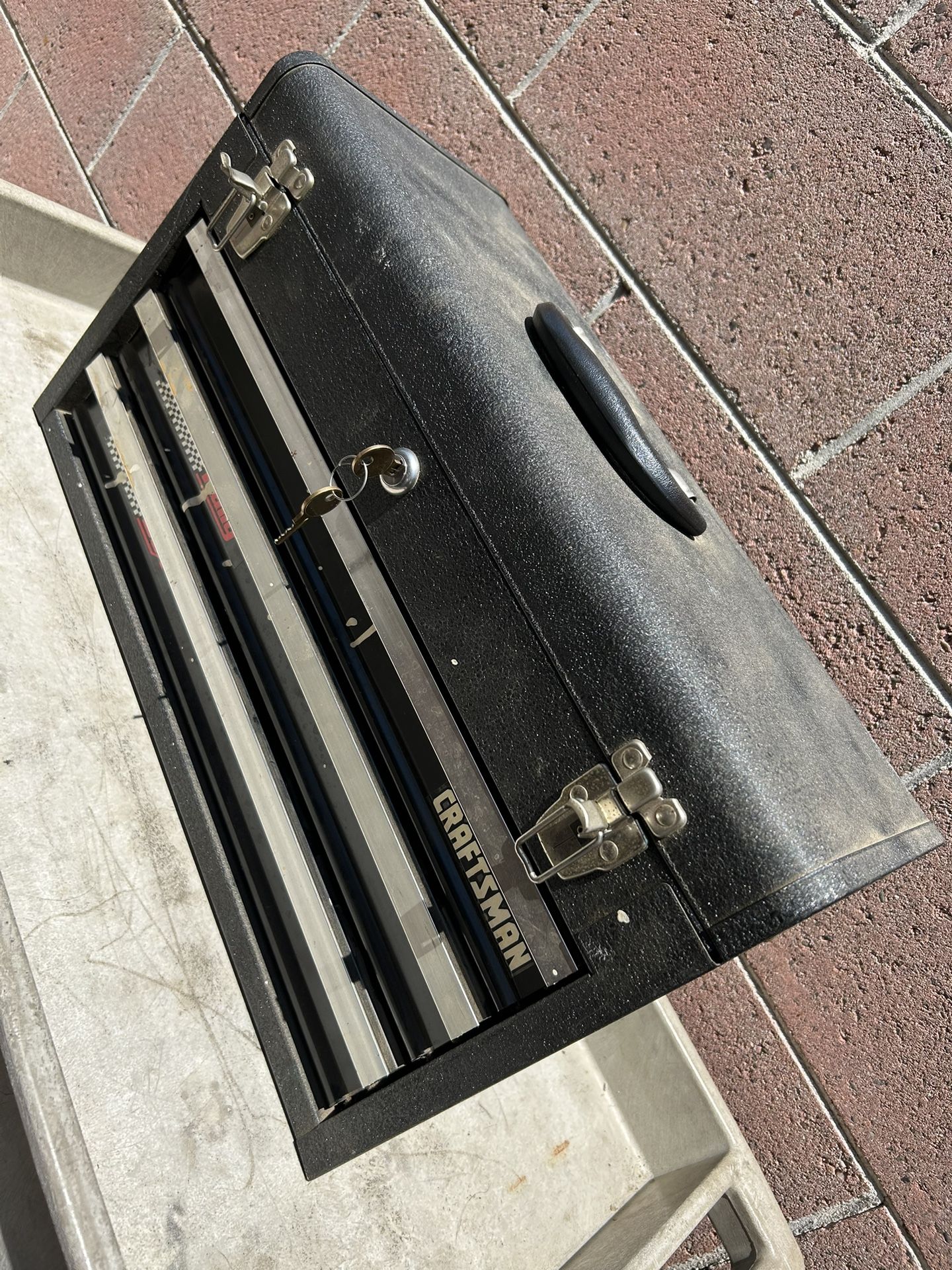 Craftsman Metal Tool Box With Key 🔑 20”x10”x8”