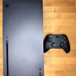 Xbox Series X 1TB – Complete w/ Controller + OEM Cables + Box