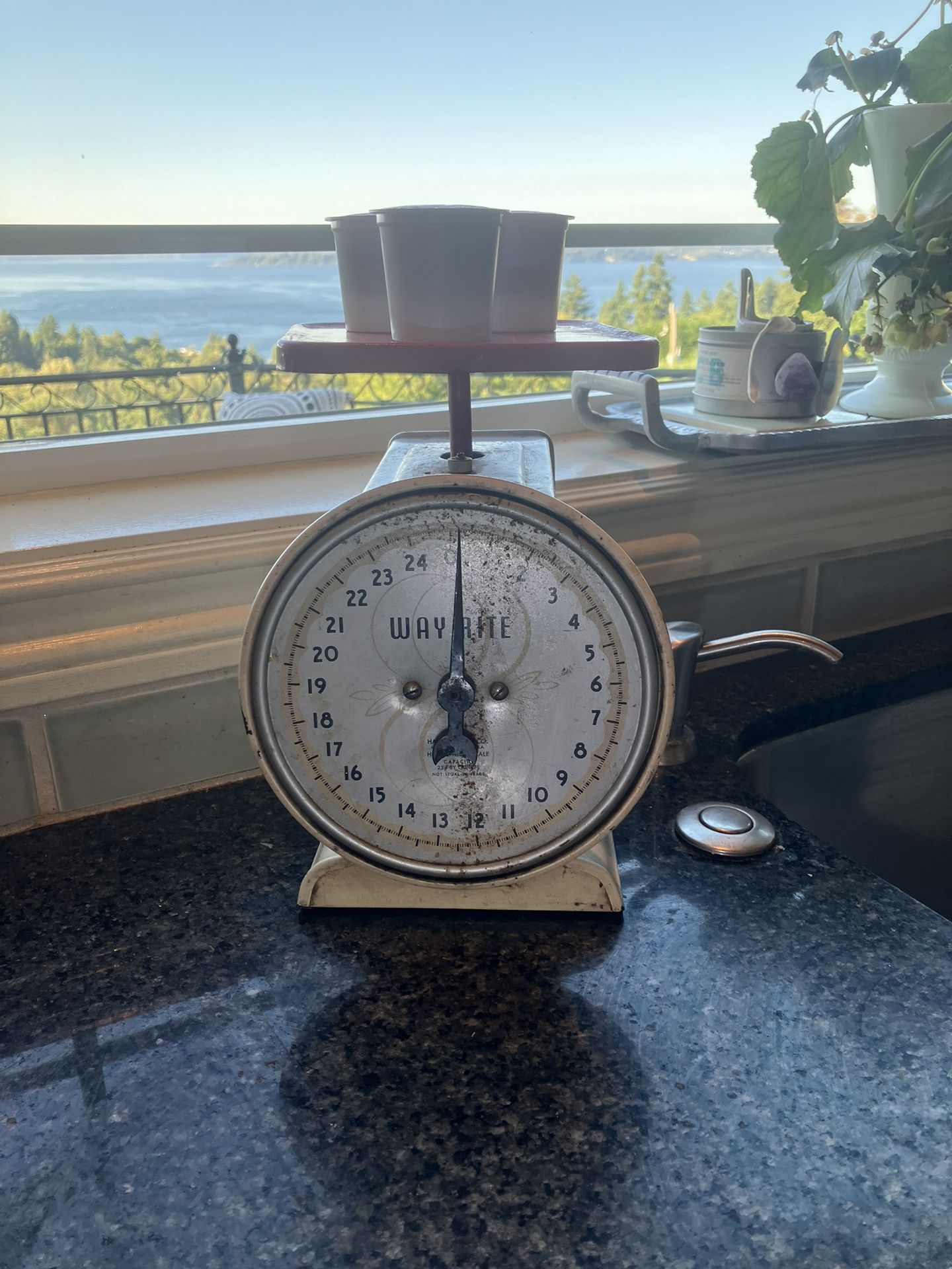 VINTAGE WAYLITE  KITCHEN SCALE