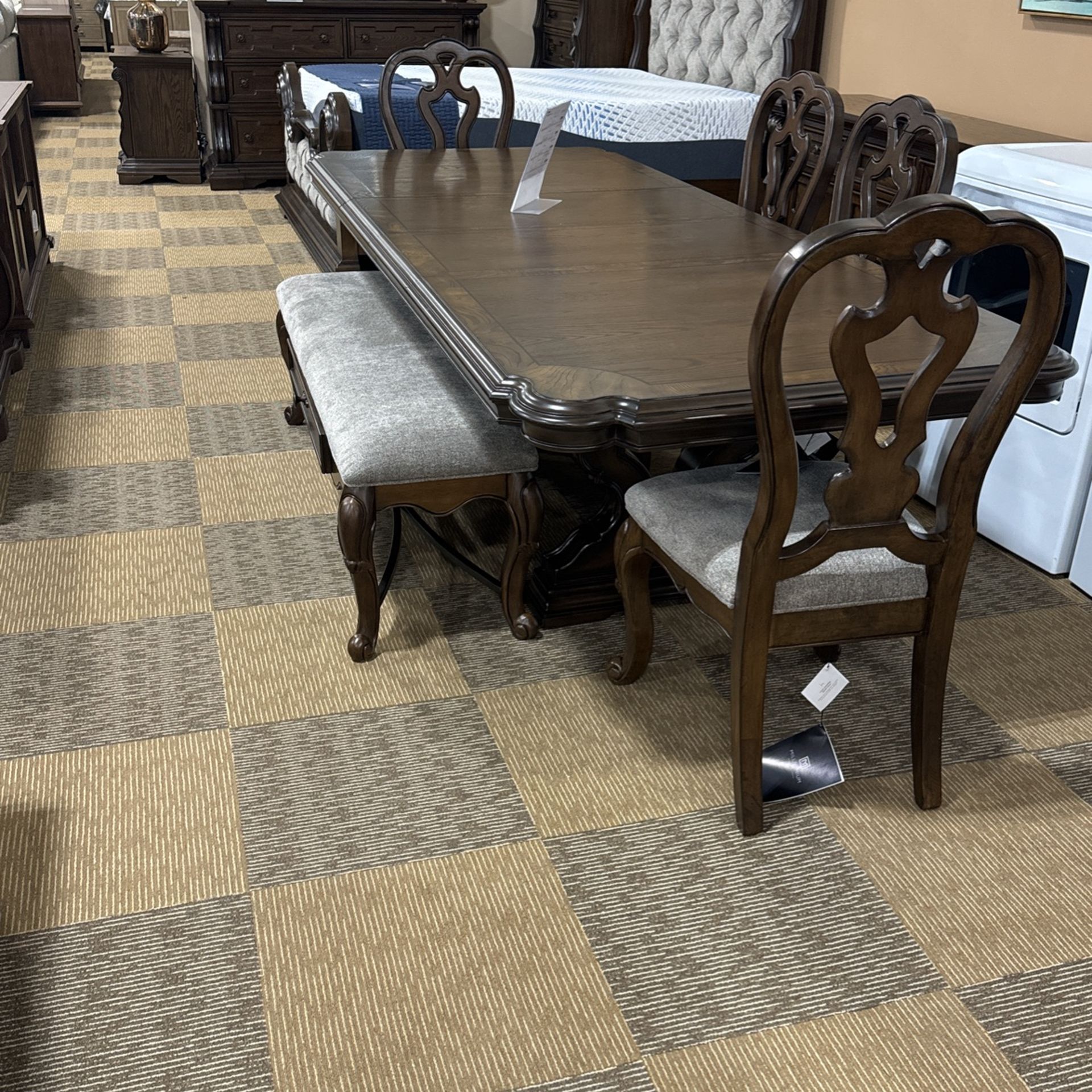 Dining Table With 4 Side Chairs
