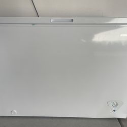 Insignia 10.2 Cu Freezer